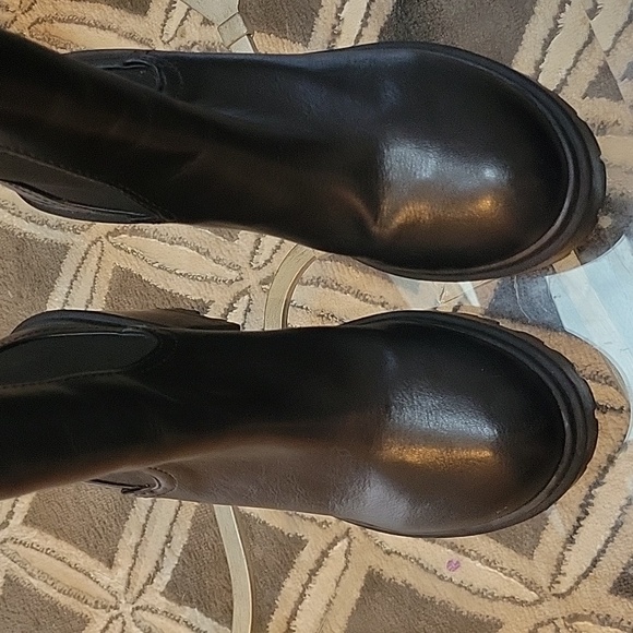 Urban Outfitters boots - Picture 4 of 7